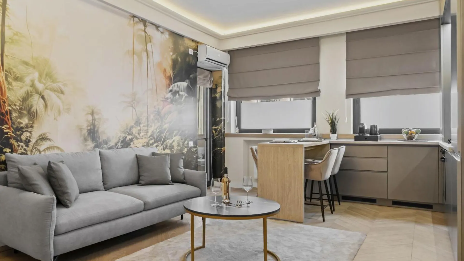 Central Two Rooms Apartment The Paradise Of Lights Bucharest Romania