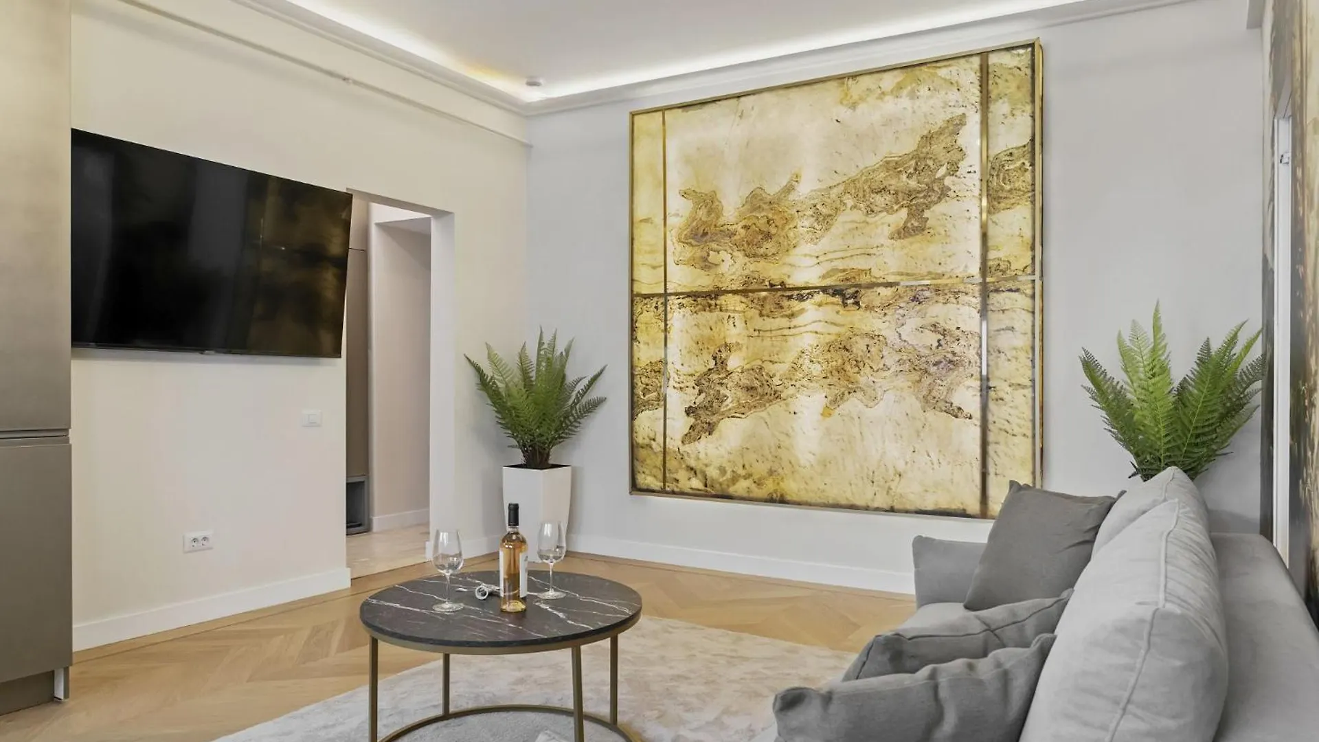 Central Two Rooms Apartment The Paradise Of Lights Bucharest